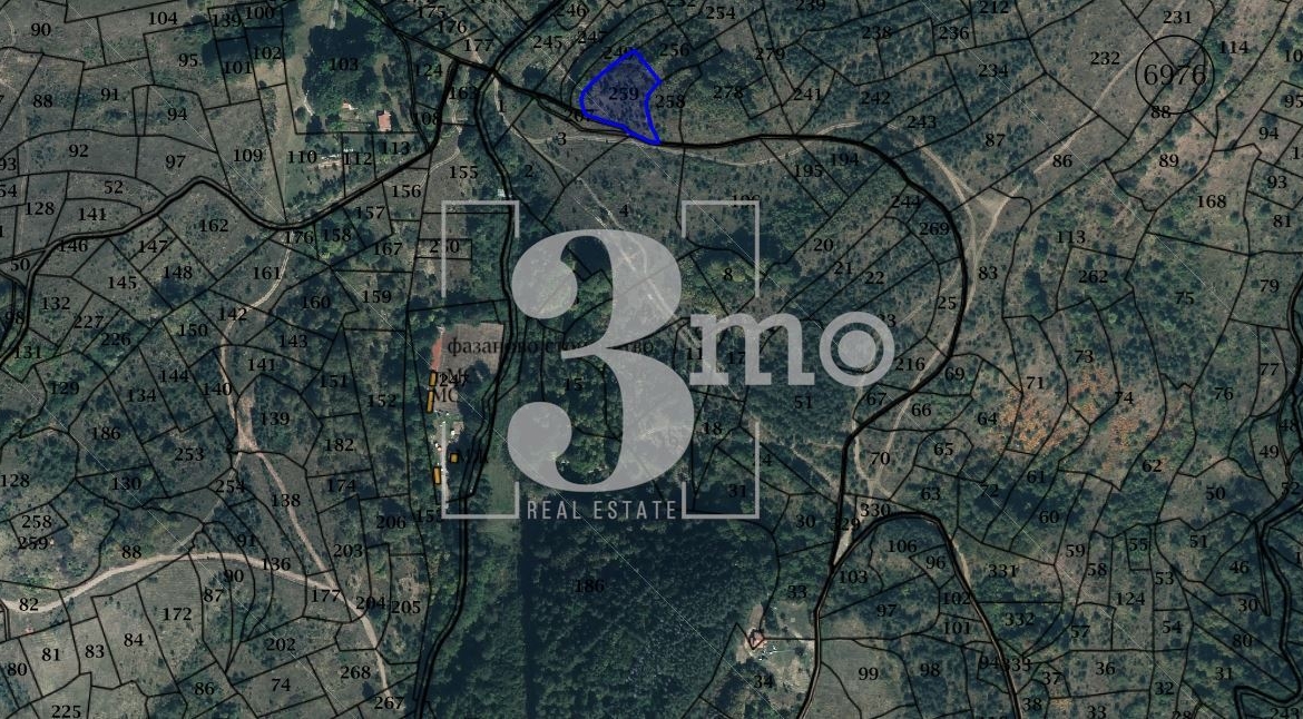 „3mo“ недвижими имоти продава поземлен имот с площ от 2100 кв.м., находящ се в с. Бистрица, местност Мали Дол