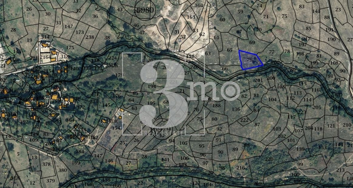 „3mo“ недвижими имоти продава поземлен имот с площ от 1999 кв.м., находящ се в с. Бистрица, местност Хумата
