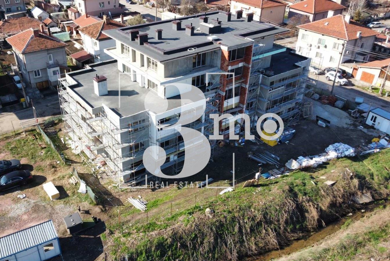 „3mo“ недвижими имоти предлага за продажба четиристаен апартамент, находящ се в гр. Елин Пелин - 0