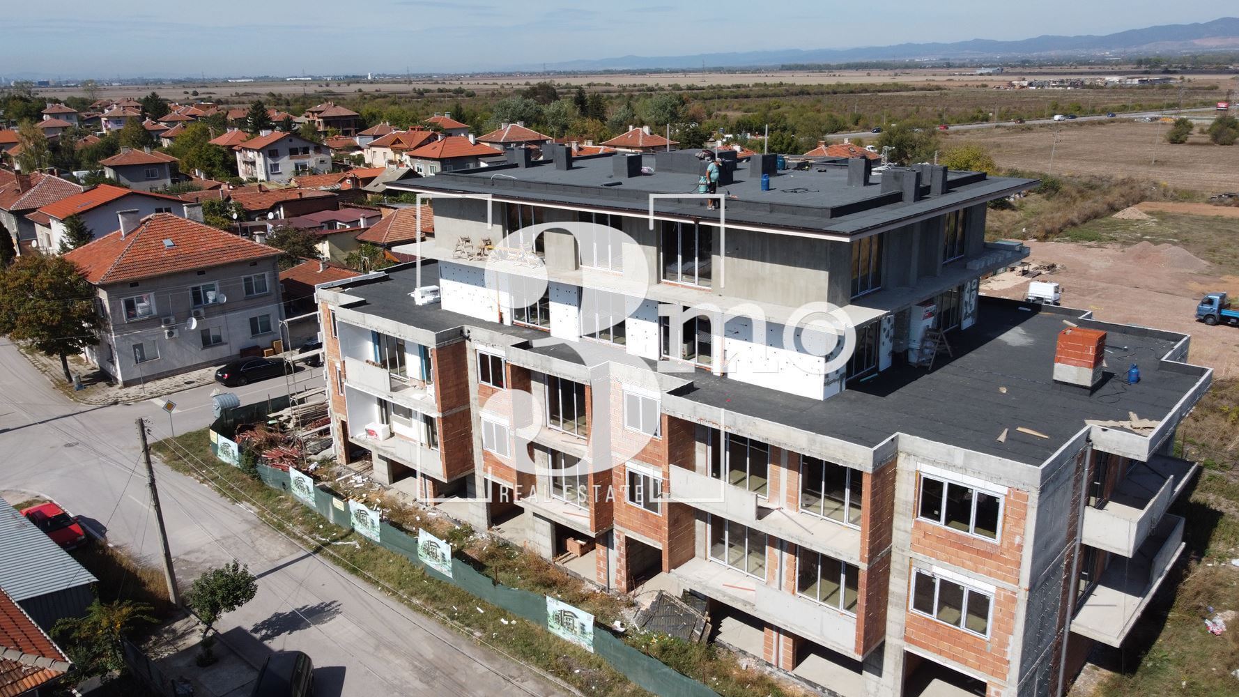 „3mo“ недвижими имоти предлага за продажба четиристаен апартамент, находящ се в гр. Елин Пелин - 0