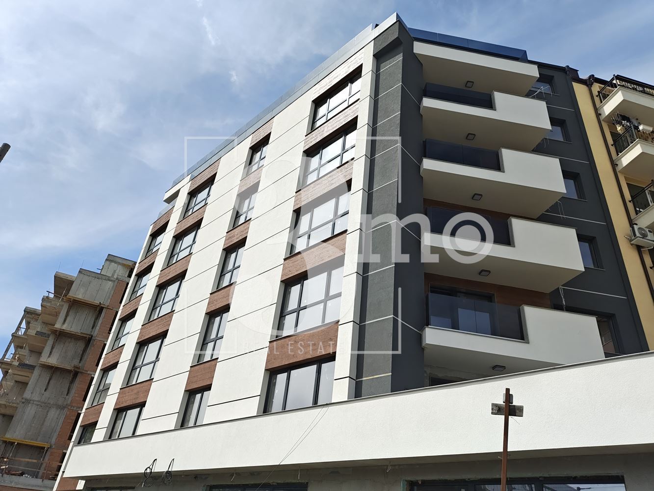 Тристаен апартамент с Акт 14, за продажба в ж.к. Люлин-център, гр. София - 0