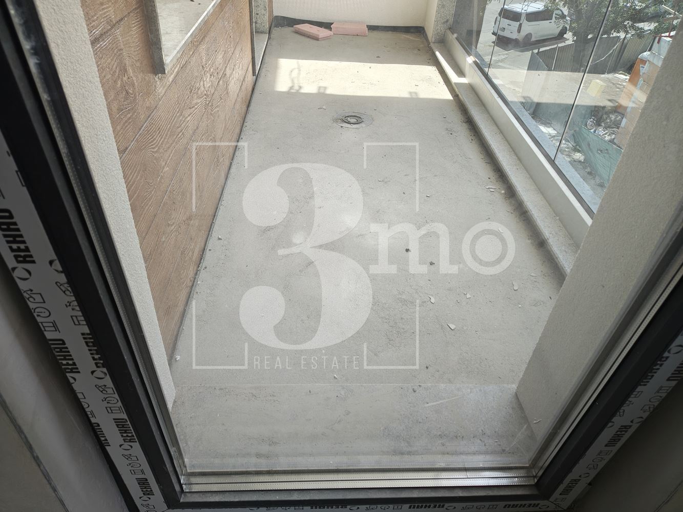 Тристаен апартамент с Акт 14, за продажба в ж.к. Люлин-център, гр. София - 0