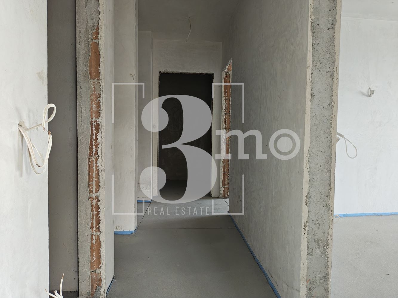Тристаен апартамент с Акт 14, за продажба в ж.к. Люлин-център, гр. София-0 Тристаен апартамент с Акт 14, за продажба в ж.к. Люлин-център, гр. София - 0