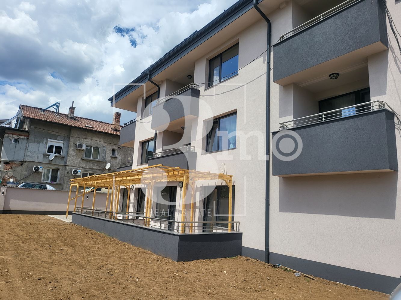 3mo Амалтея продава двустаен апартамент в кв. Суходол-0 3mo Амалтея продава двустаен апартамент в кв. Суходол - 0