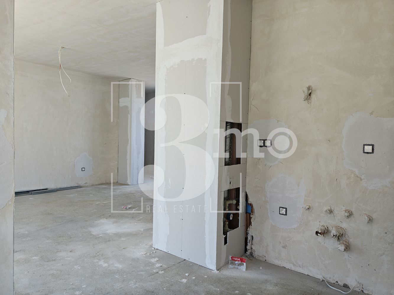 Тристаен апартамент с Акт 14, за продажба в ж.к. Люлин 4, гр. София-0 Тристаен апартамент с Акт 14, за продажба в ж.к. Люлин 4, гр. София - 0