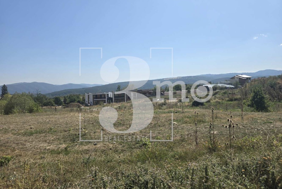 „3mo“ недвижими имоти продава парцел, находящ се в с. Бистрица
