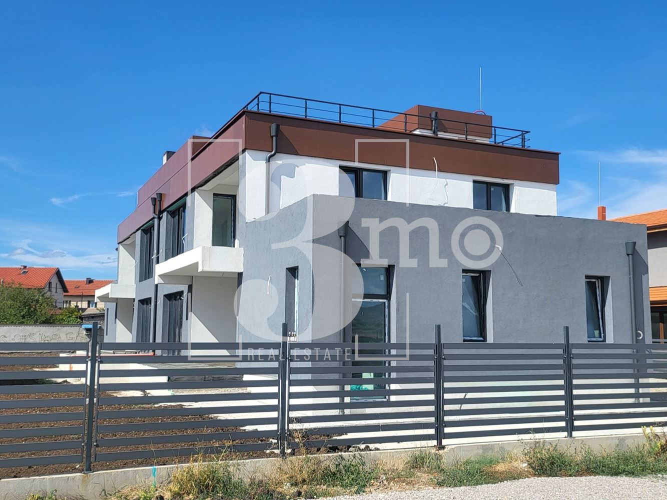 3mo Амалтея продава двуетажна къща в град Костинброд-0 3mo Амалтея продава двуетажна къща в град Костинброд - 0