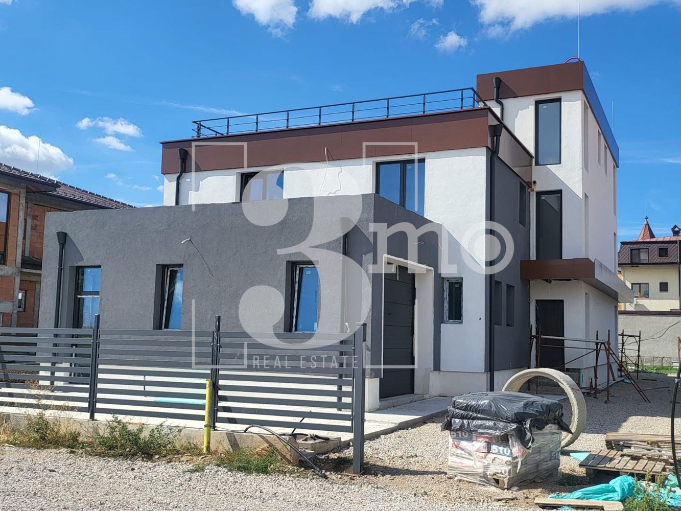 3mo Амалтея продава двуетажна къща в град Костинброд-0 3mo Амалтея продава двуетажна къща в град Костинброд - 0