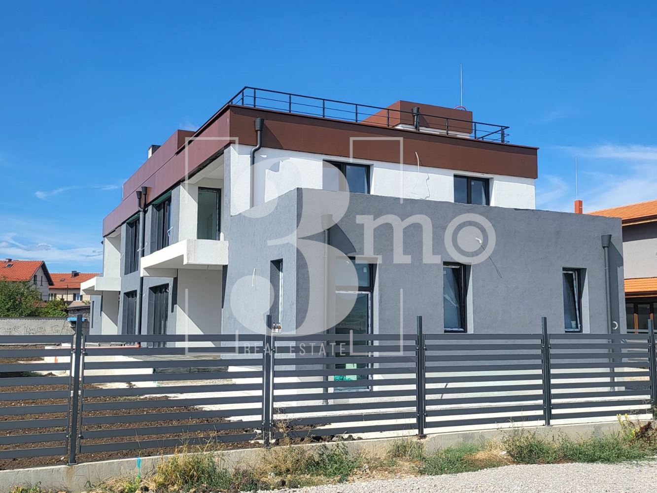 3mo Амалтея продава двуетажна къща в град Костинброд-0 3mo Амалтея продава двуетажна къща в град Костинброд - 0