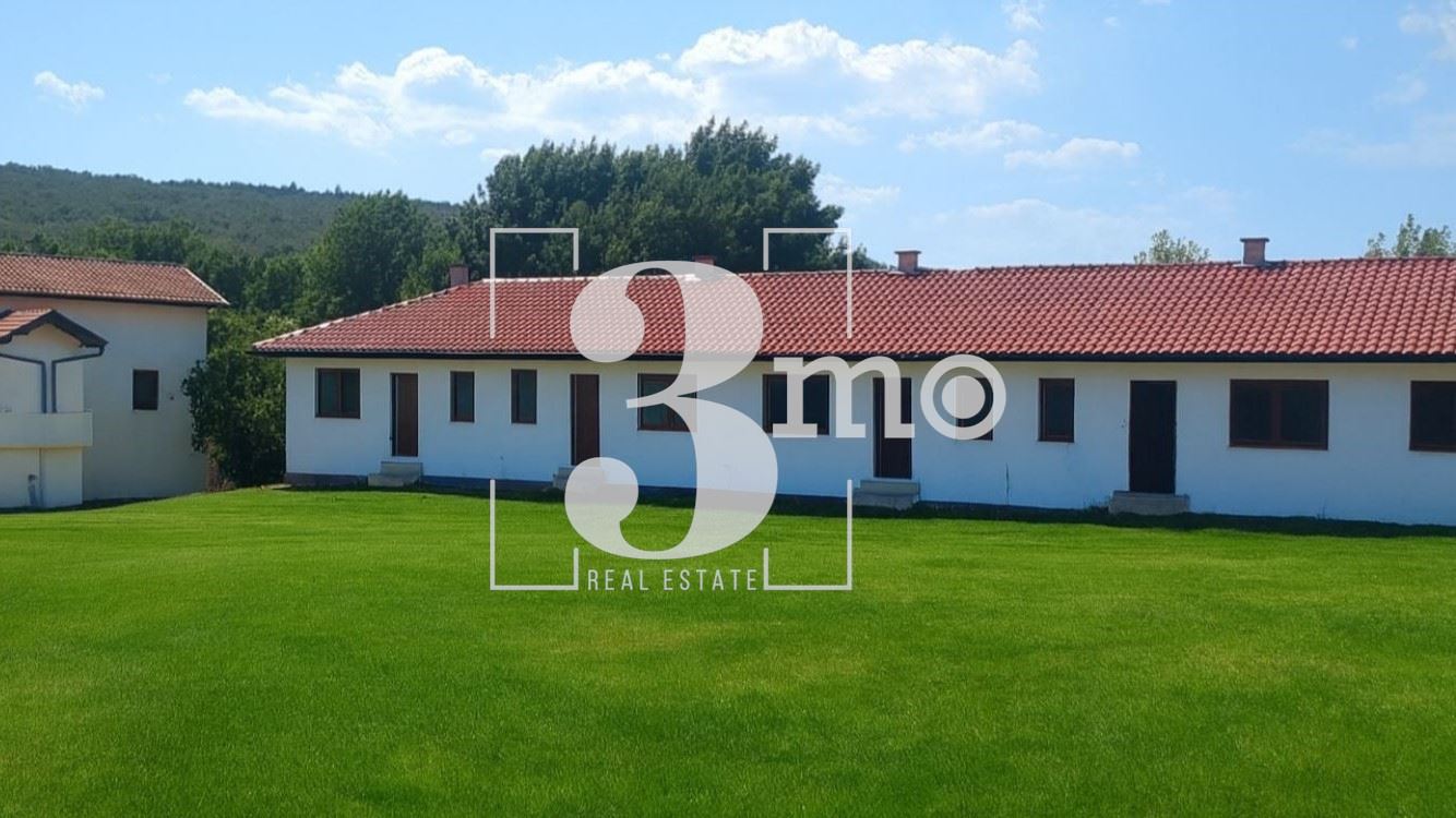 „3mo“ недвижими имоти продава инвестиционен проект, находящ се в с. Юнец, област Варна-0 „3mo“ недвижими имоти продава инвестиционен проект, находящ се в с. Юнец, област Варна - 0