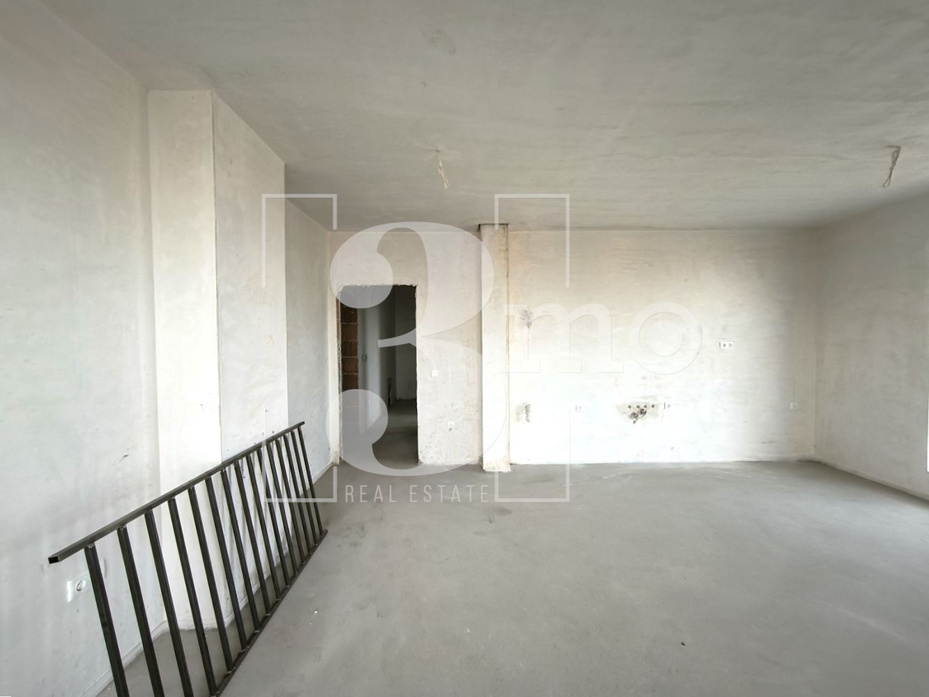 Двустаен апартамент в нова модерна сграда пред Акт 15 в ж.к. Люлин, град София - 0