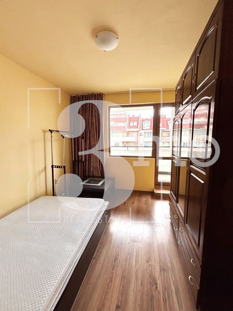 „3mo“ недвижими имоти отдава под наем тристаен апартамент с отлична локация в ж.к. Банишора - 0