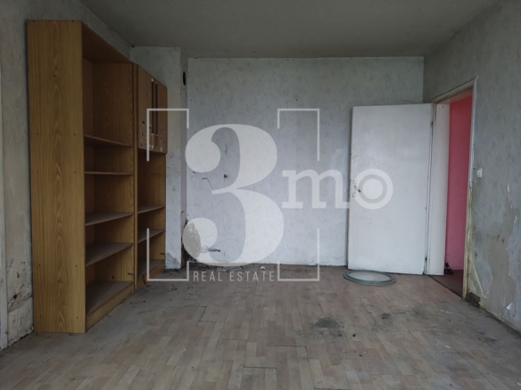 Тристаен апартамент за продажба в ж.к. Люлин 3, гр. София - 0