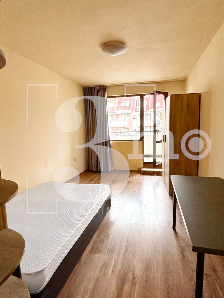 „3mo“ недвижими имоти отдава под наем тристаен апартамент с отлична локация в ж.к. Банишора - 0