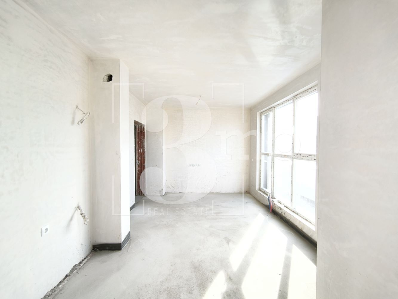 Двустаен светъл апартамент в сграда пред Aкт 15 в ж.к. Люлин, град София - 0