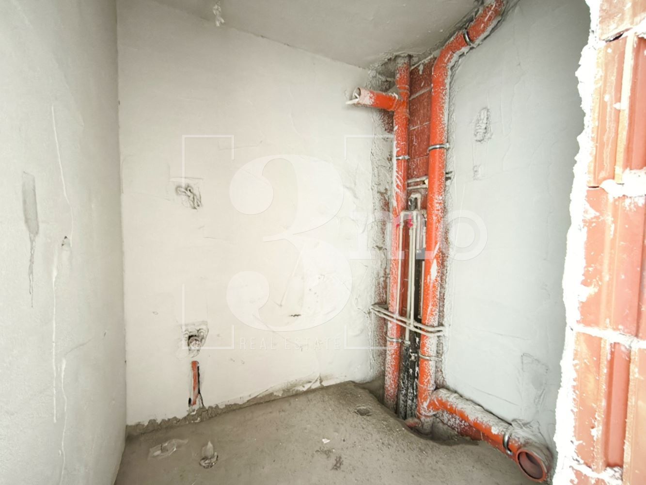 Южен двустаен апартамент в сграда пред Акт 15 в ж.к. Люлин, град София-0 Южен двустаен апартамент в сграда пред Акт 15 в ж.к. Люлин, град София - 0