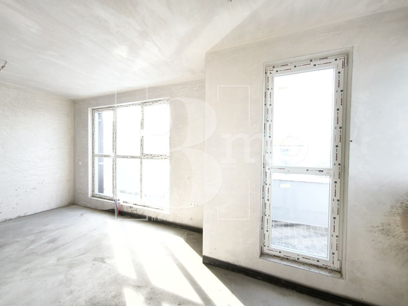 Двустаен светъл апартамент в сграда пред Aкт 15 в ж.к. Люлин, град София - 0