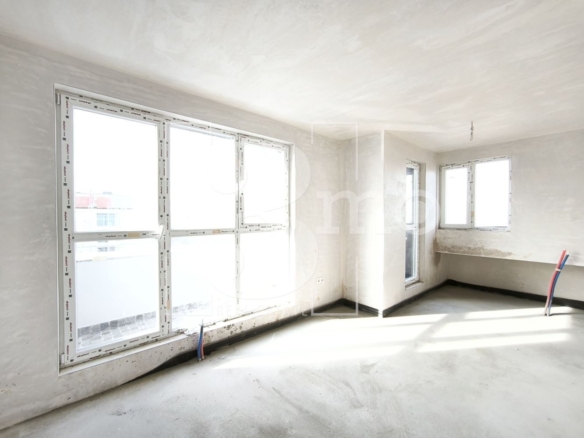 Двустаен светъл апартамент в сграда пред Aкт 15 в ж.к. Люлин, град София - 0