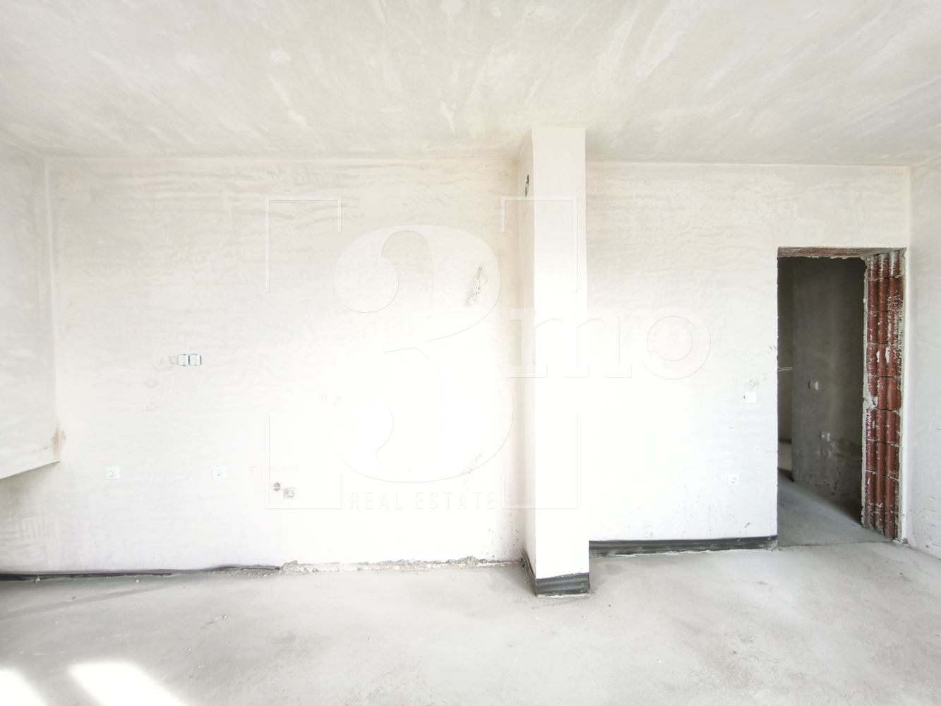 Двустаен светъл апартамент в сграда пред Aкт 15 в ж.к. Люлин, град София - 0