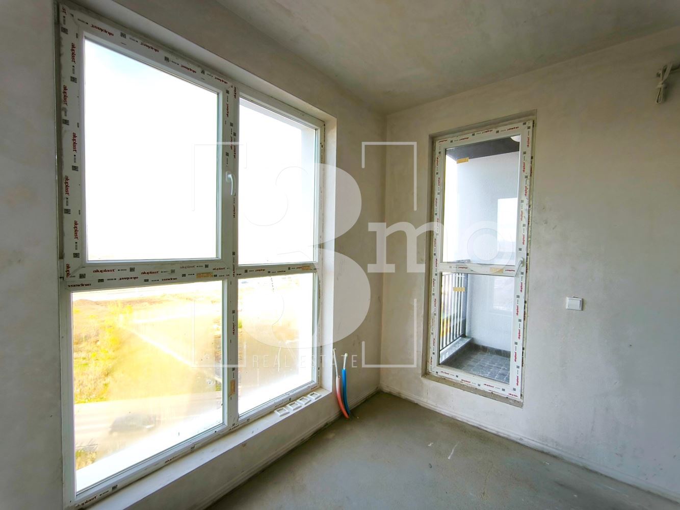 Двустаен просторен апартамент в елегантна сграда в ж.к. Люлин, град София - 0