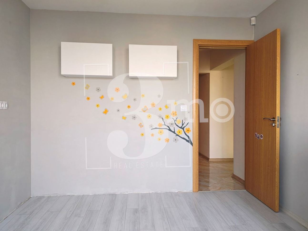 Тристаен апартамент за продажба в ж.к. Люлин 9, гр. София - 0