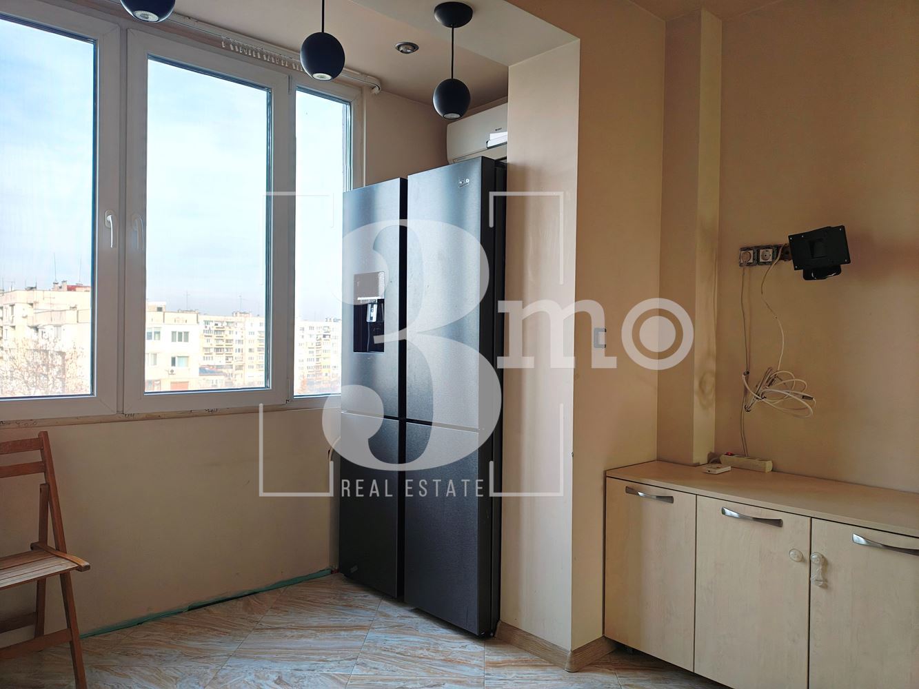 Тристаен апартамент за продажба в ж.к. Люлин 9, гр. София - 0