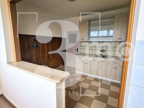 Тристаен апартамент за продажба в ж.к. Надежда 1, гр. София - 0