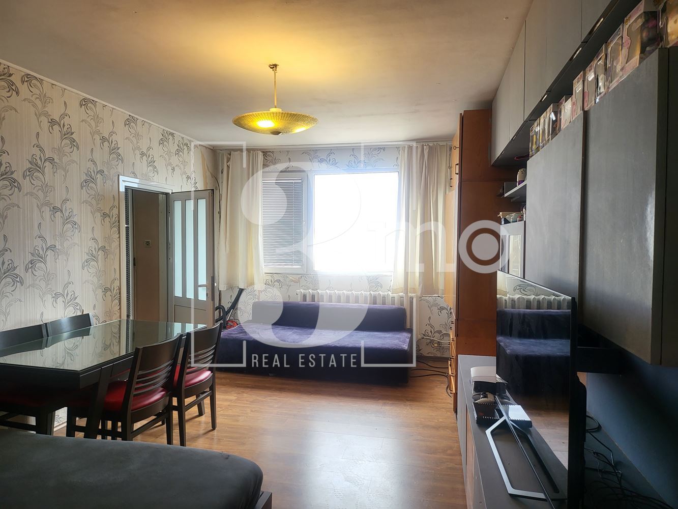 Двустаен апартамент в ж.к.Красна поляна 1 - 0