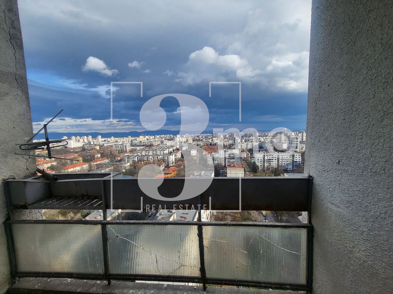 Двустаен апартамент в ж.к.Красна поляна 1 - 0