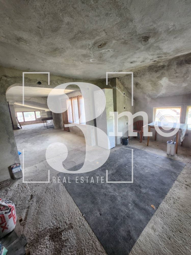 „3mo“ недвижими имоти продава четиристаен апартамент в с.Владая - 0