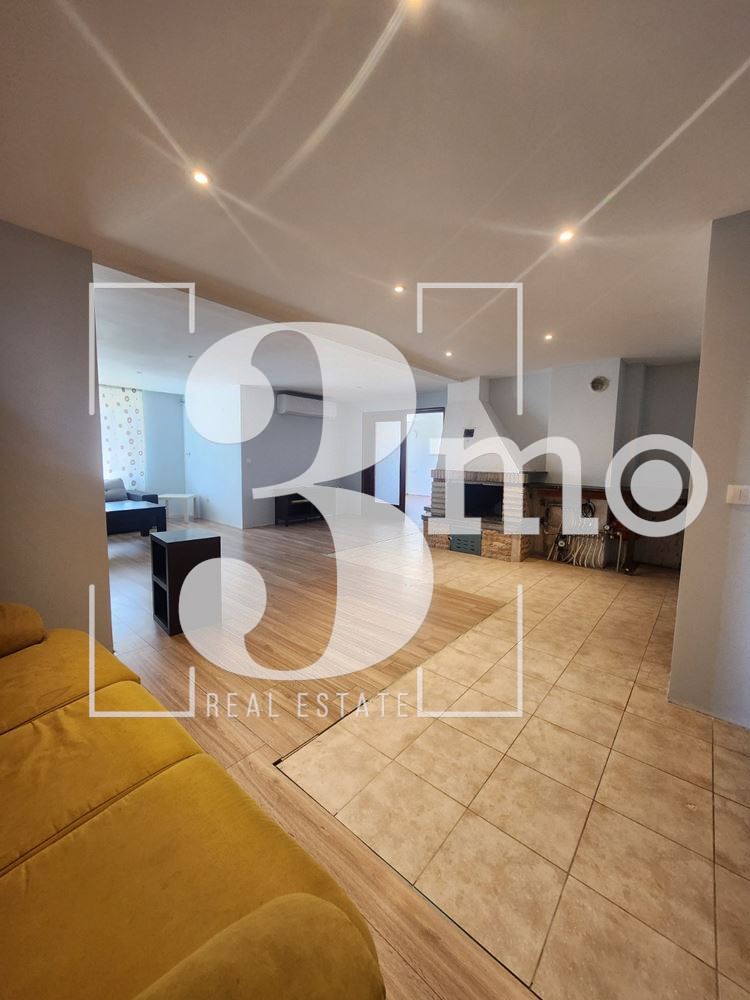 „3mo“ недвижими имоти продава четиристаен апартамент в с.Владая - 0