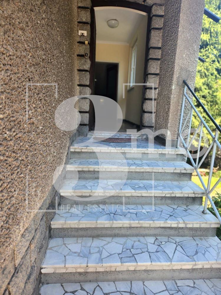 „3mo“ недвижими имоти предлага за продажба имот с голям потенциал в с. Владая - 0