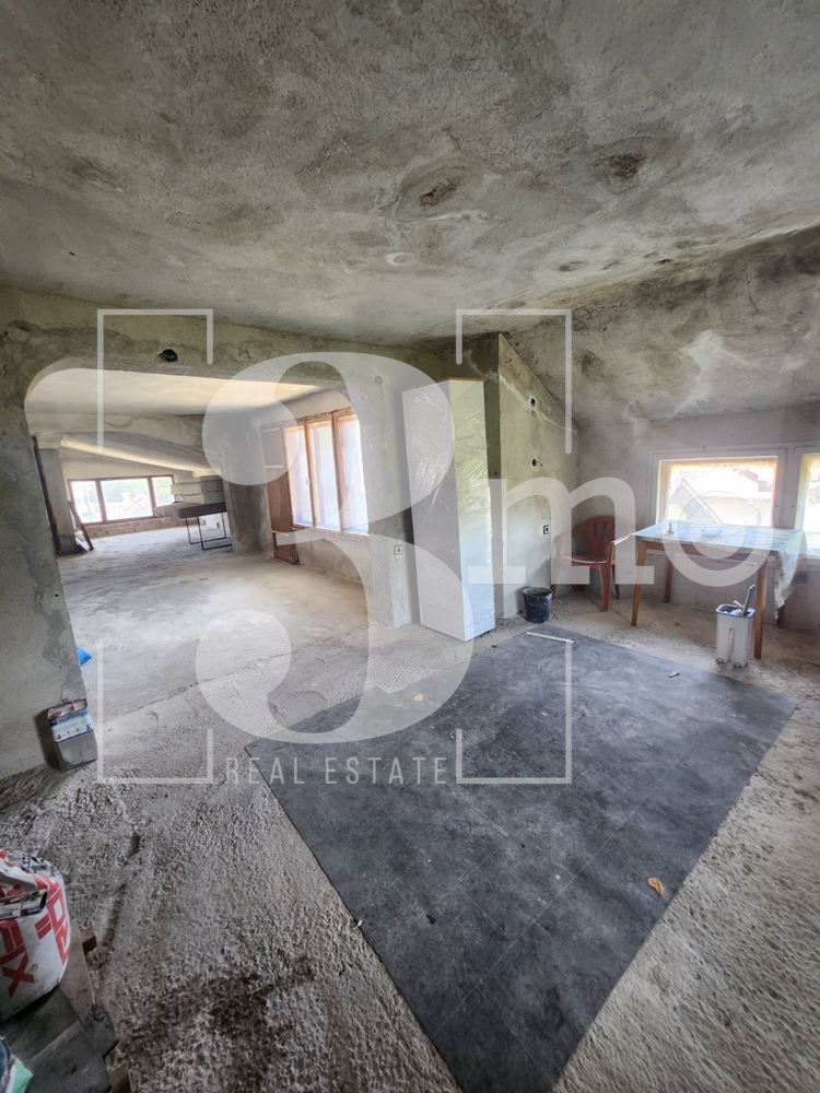 „3mo“ недвижими имоти предлага за продажба имот с голям потенциал в с. Владая - 0