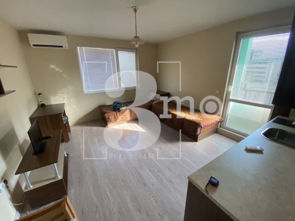 Едностаен обзаведен апартамент на четвърти етаж в Студентски град - 0