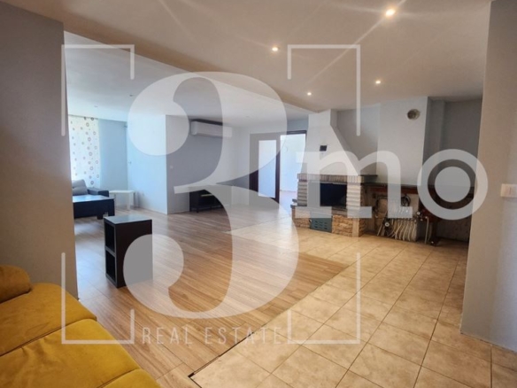 „3mo“ недвижими имоти предлага за продажба имот с голям потенциал в с. Владая - 0