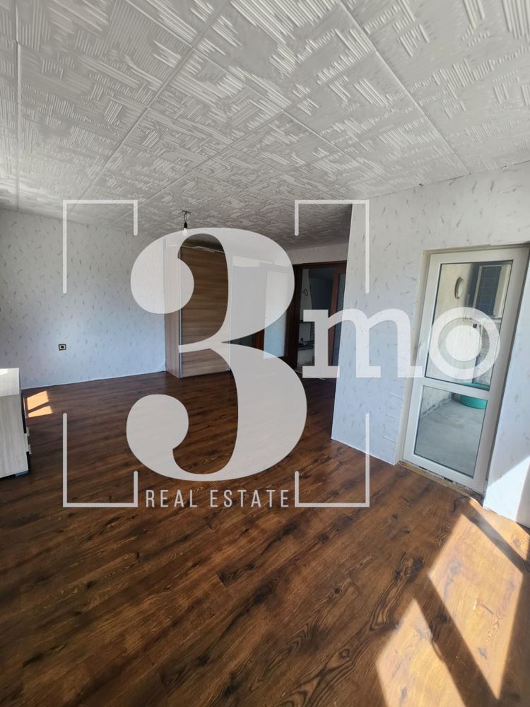 „3mo“ недвижими имоти продава четиристаен апартамент в с.Владая - 0