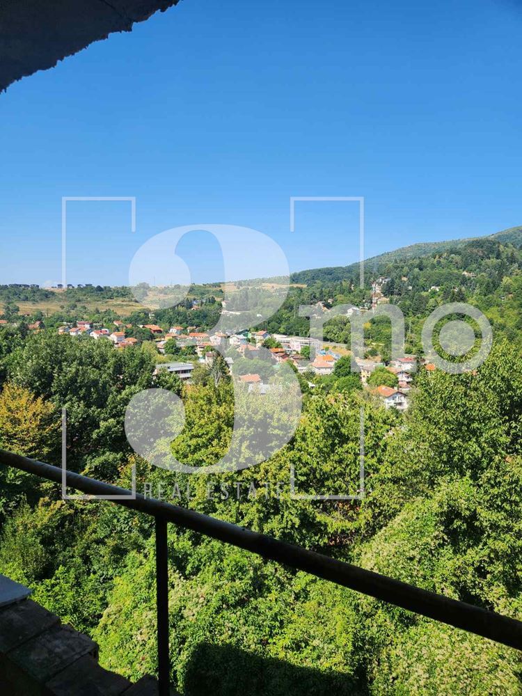 „3mo“ недвижими имоти предлага за продажба имот с голям потенциал в с. Владая - 0