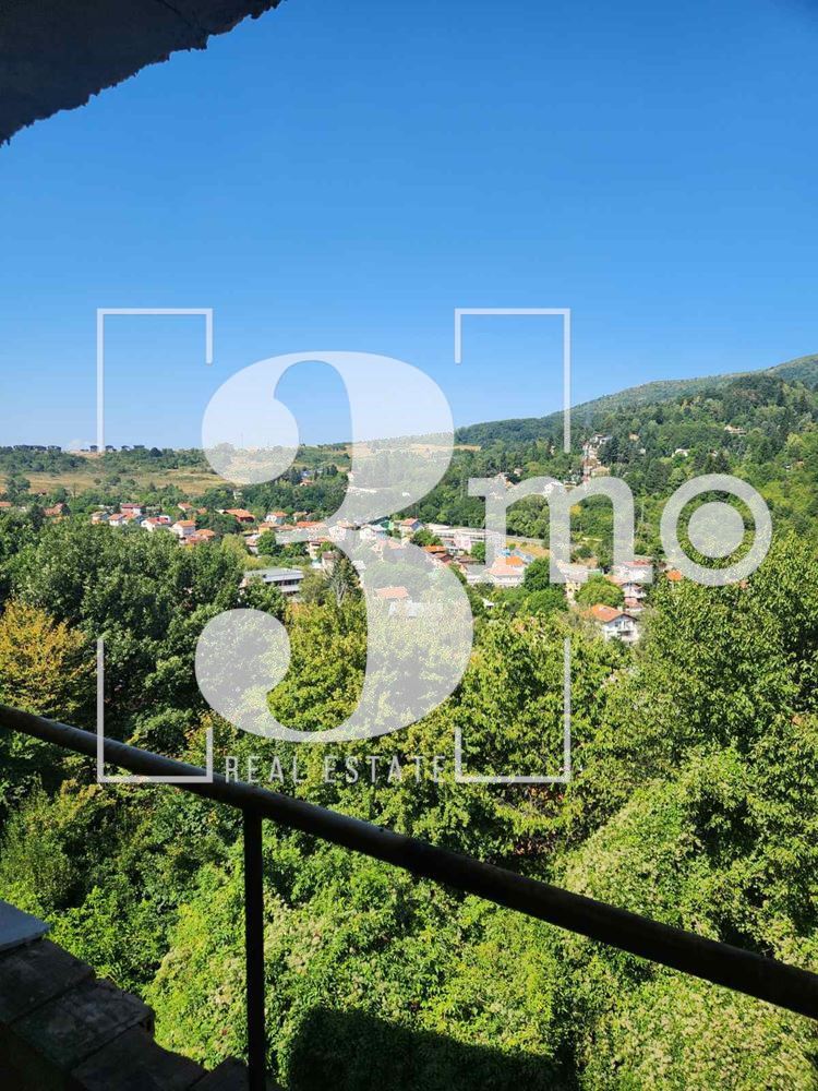 „3mo“ недвижими имоти продава четиристаен апартамент в с.Владая - 0