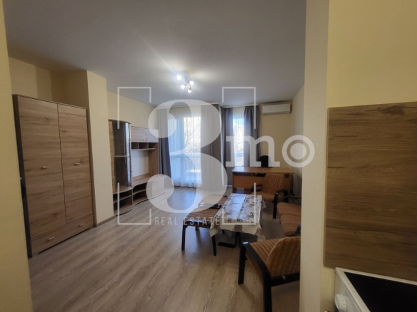 Тристаен, обзаведен, тухлен апартамент в ж.к.Левски В - 0