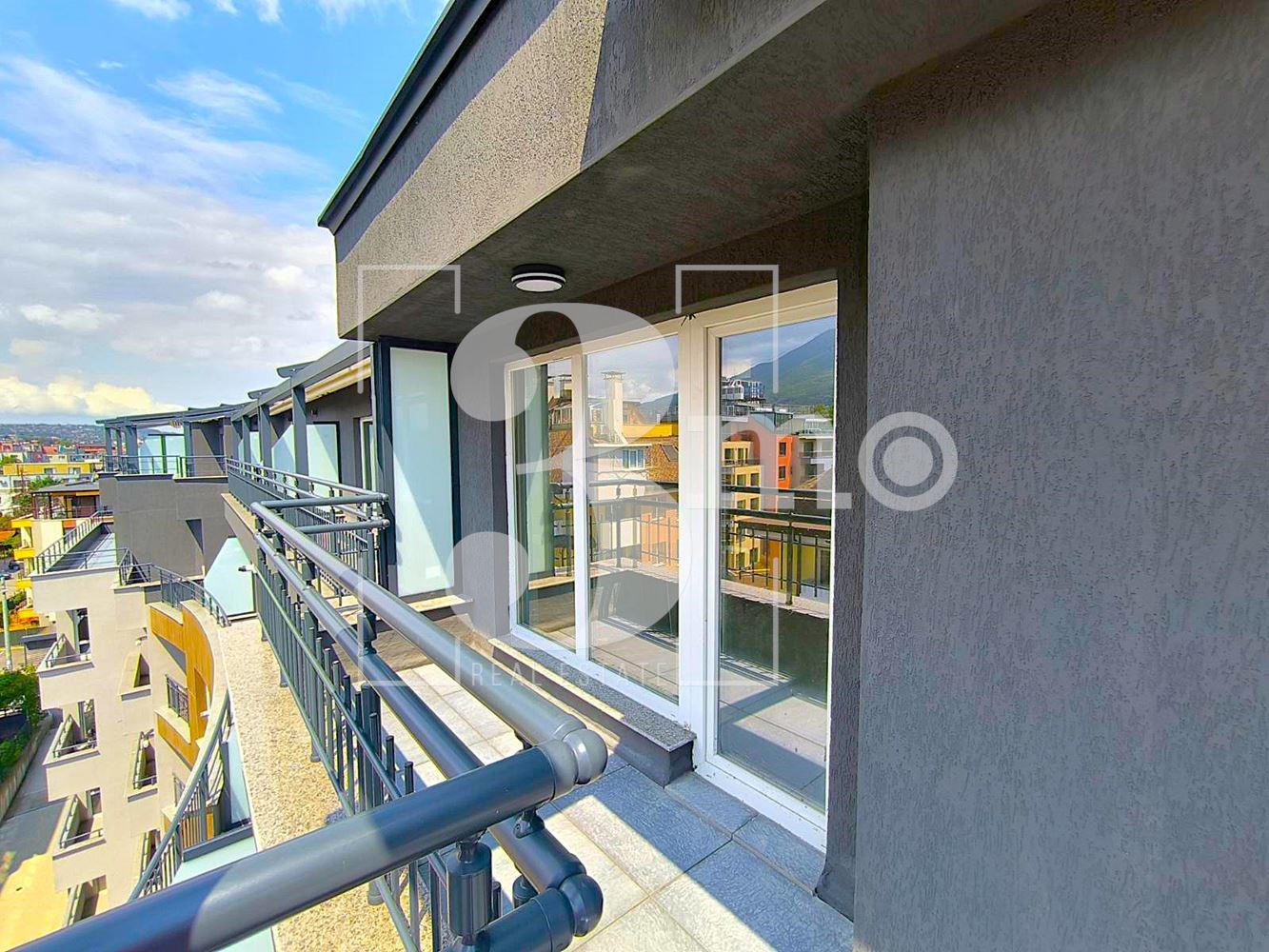 Красив панорамен апартамент с Разрешение за ползване в кв. Манастирски ливади - 0