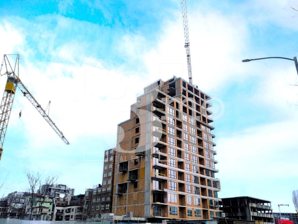 Южен тристаен апартамент с АКТ 14 в нова сграда до вход на метростанция в ж.к. Люлин, град София - 0