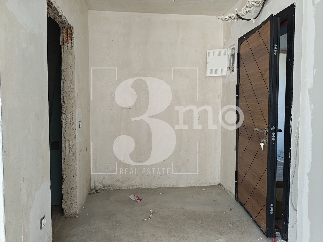 Тристаен апартамент с Акт 14, за продажба в ж.к. Люлин 4, гр. София - 0