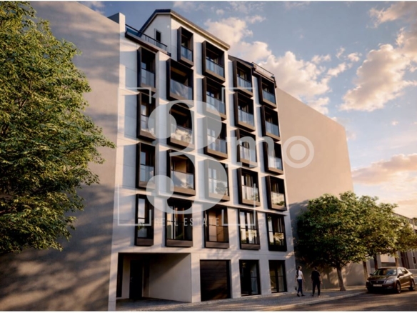 Четиристаен апартамент в бутикова сграда в широкия център на София - 0