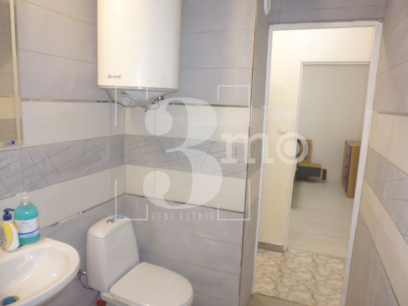 Просторен и слънчев двустаен апартамент за проздажба. - 0