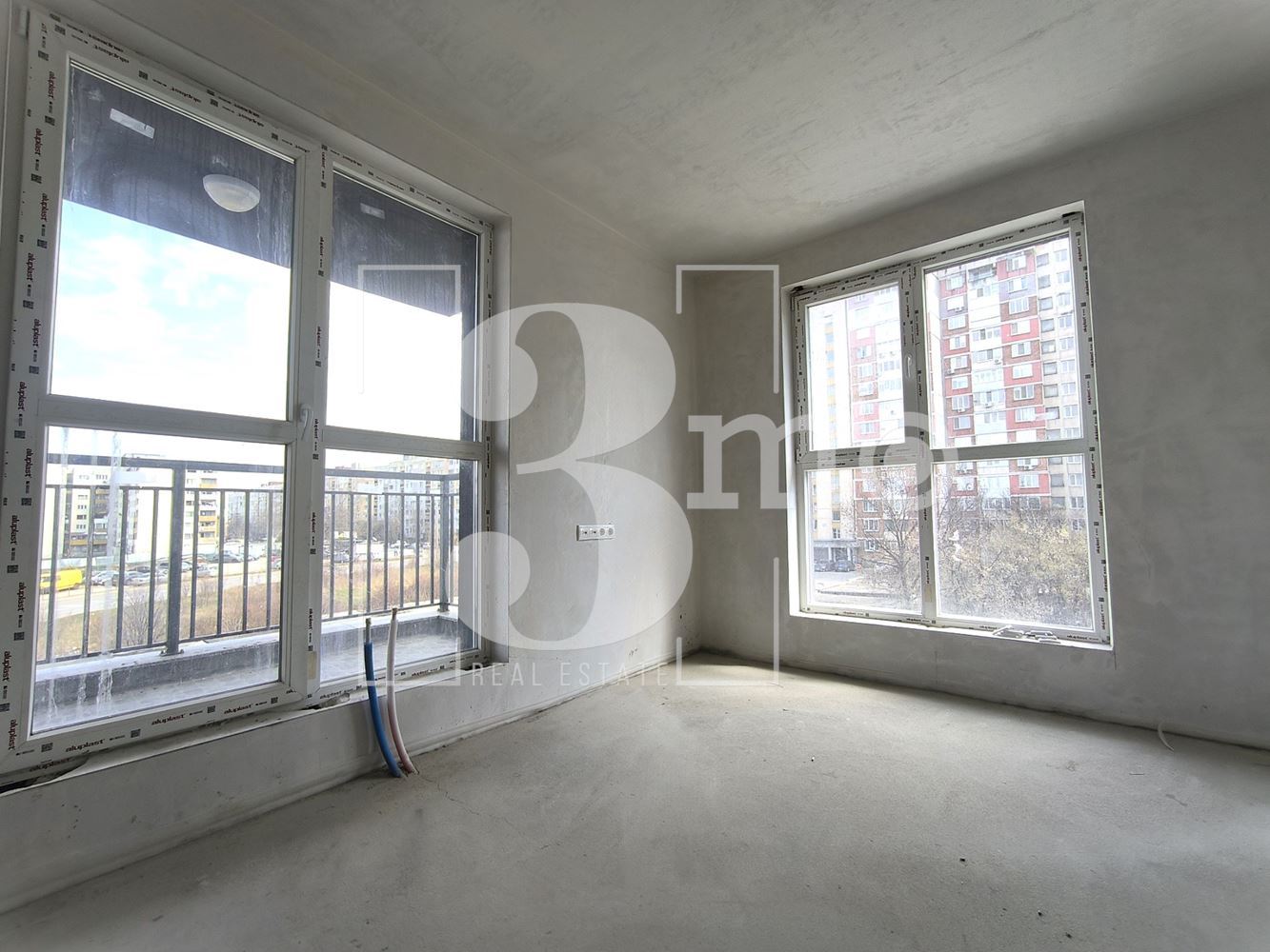 Тристаен апартамент пред АКТ 16 в ж.к. Люлин, град София - 0