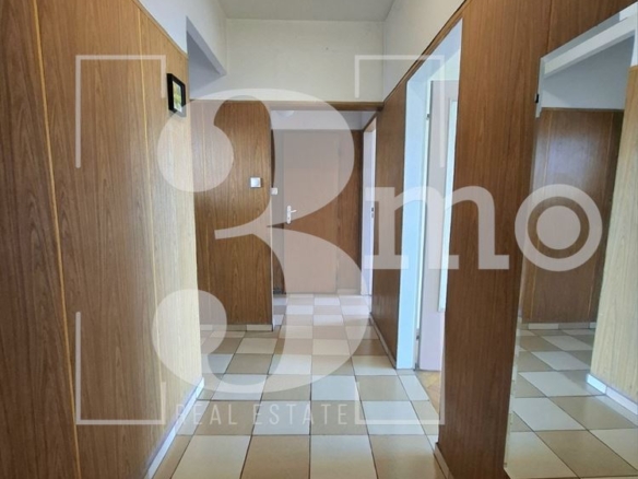 Тристаен апартамент за продажба в ж.к. Надежда 1, гр. София - 0