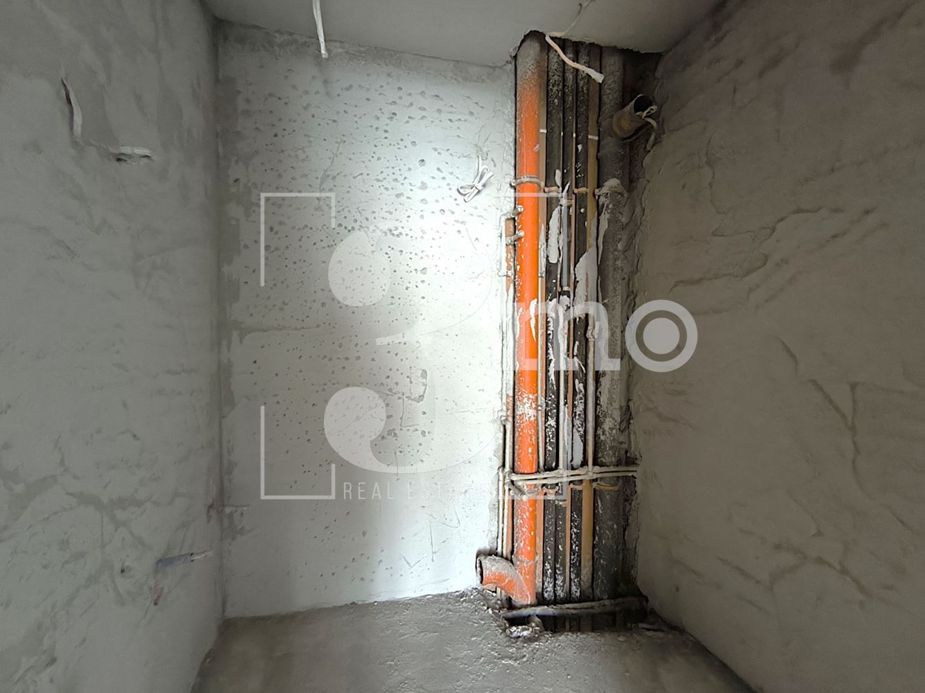 Южен двустаен апартамнет пред АКТ 16 в ж.к. Люлин, град София - 0