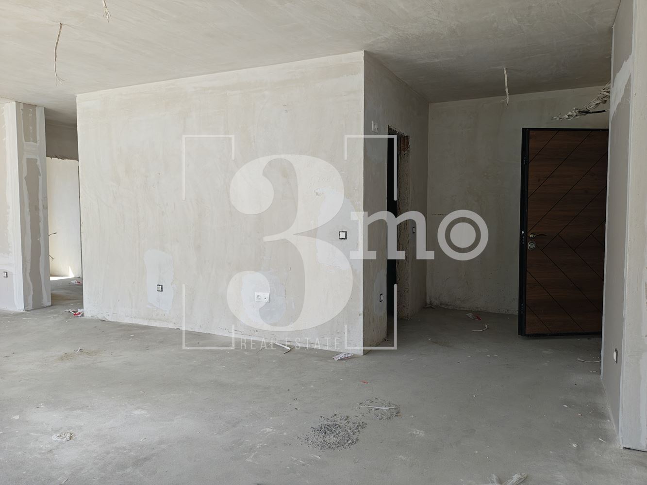 Тристаен апартамент с Акт 14, за продажба в ж.к. Люлин 4, гр. София - 0