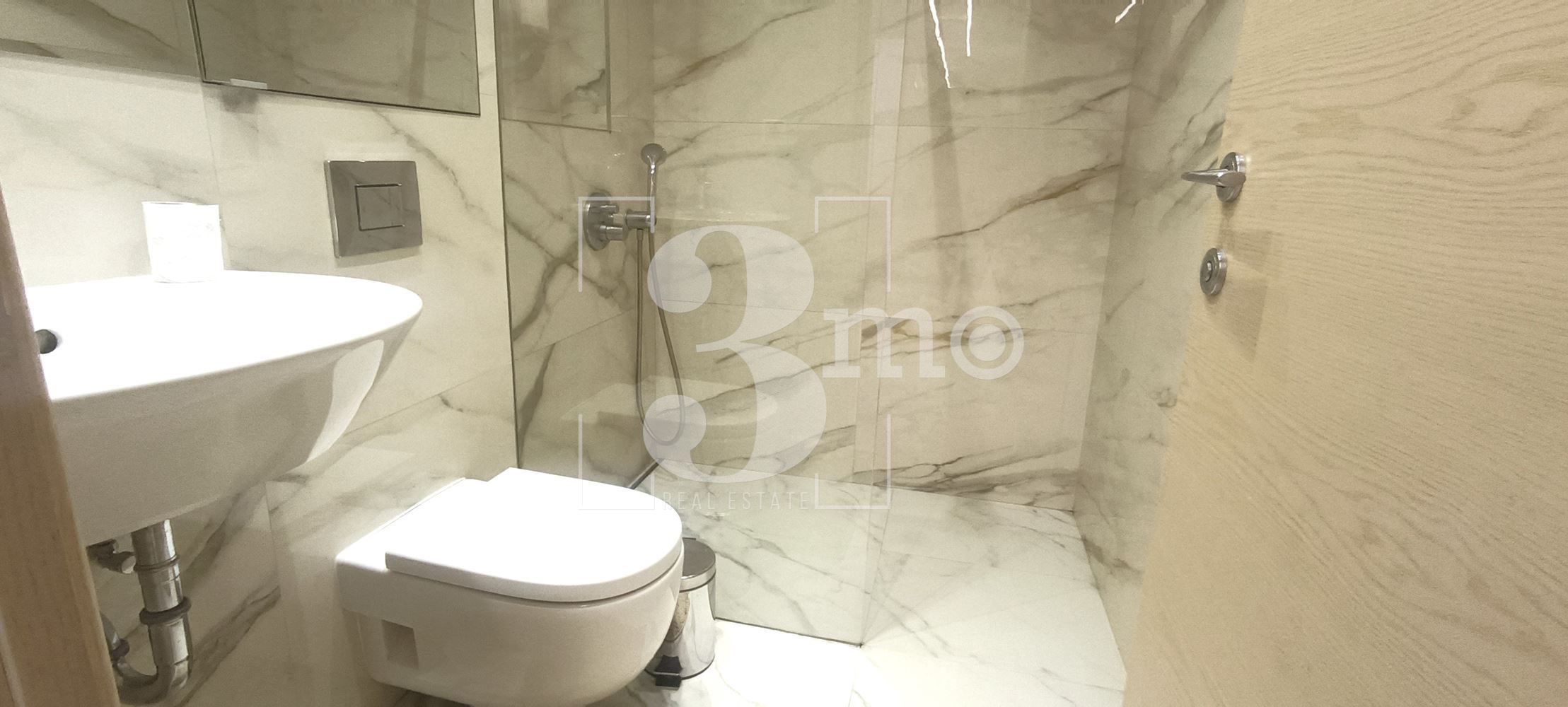 Тристаен апартамент под наем в затворен комплекс Flora Park – комфорт, сигурност и стил - 0