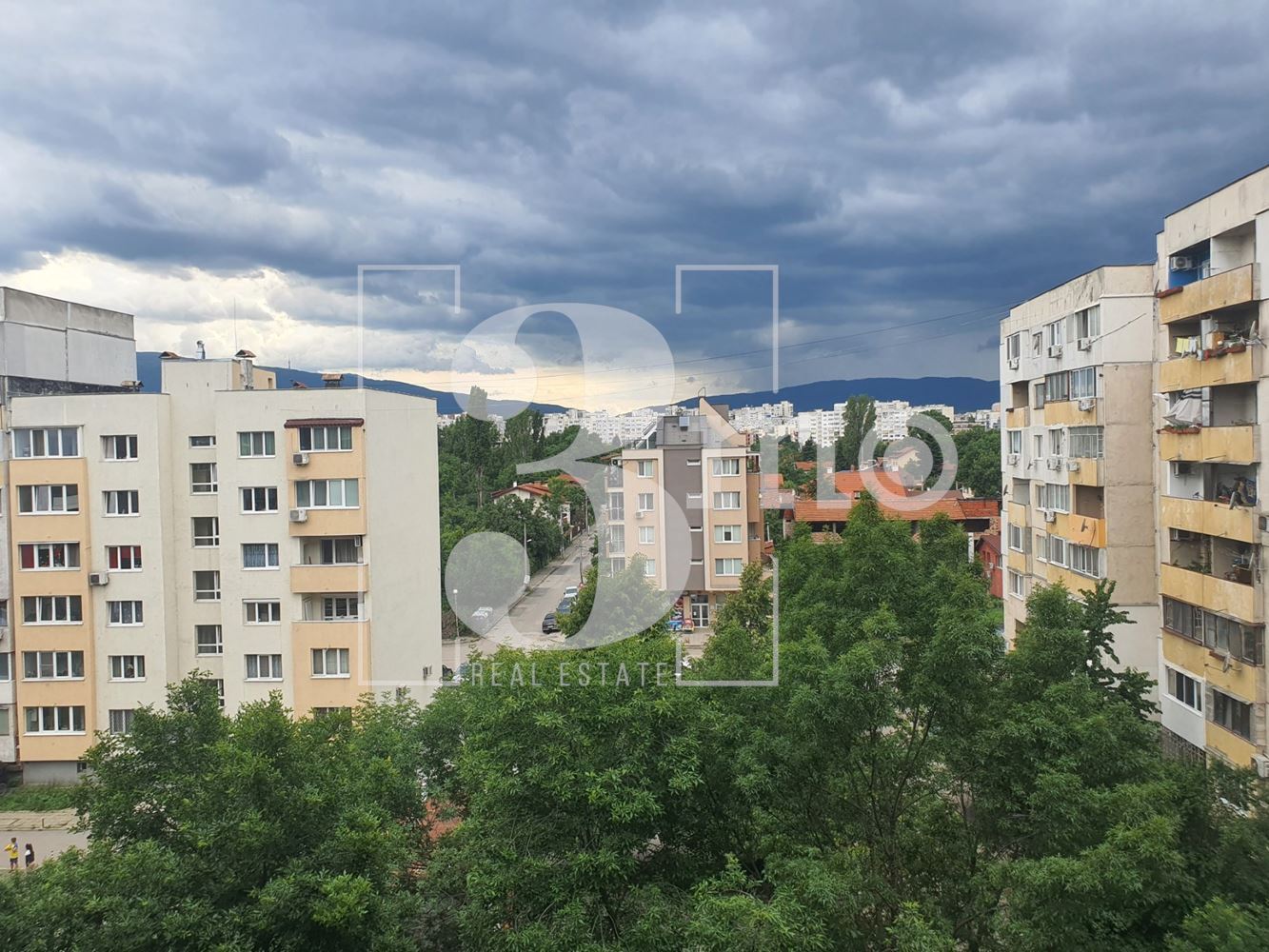 Просторен и слънчев двустаен апартамент за проздажба. - 0